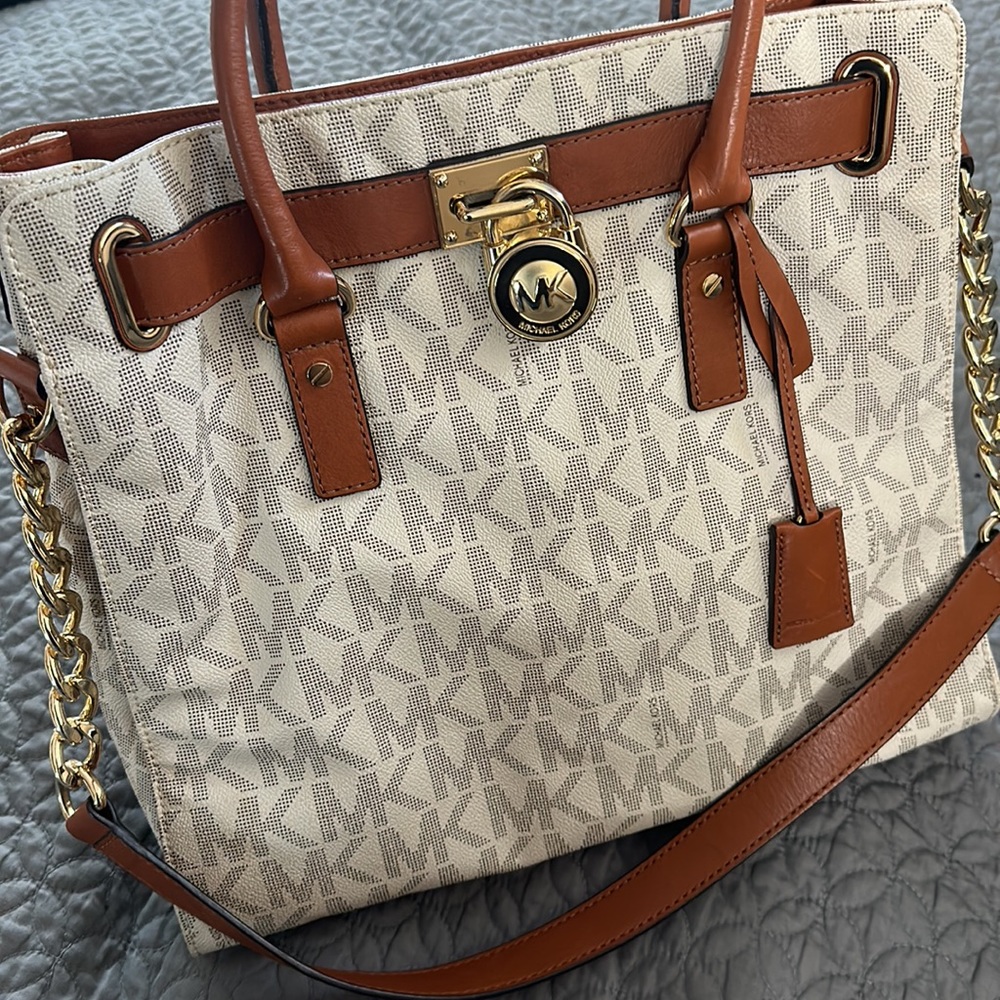 Michael Kors Hamilton Bag - Picture 7 of 7